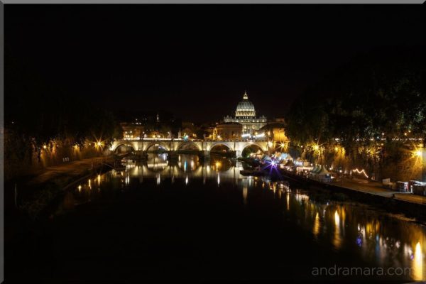 Ponte Sisto in Rome at night